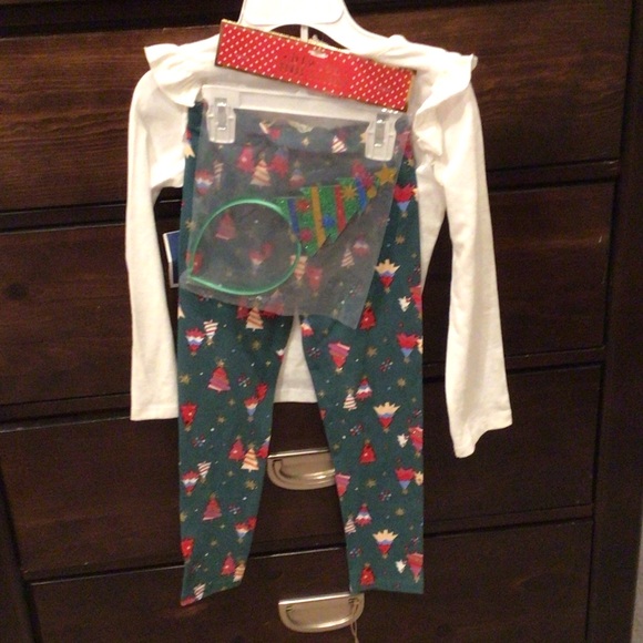 btween White and Green Kids Matching holiday Set - Picture 2 of 4